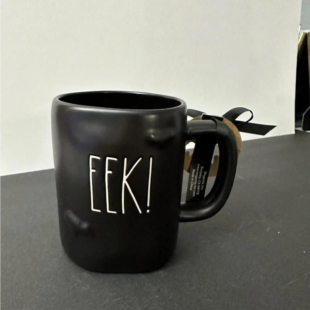 Rae Dunn EEK! Black Halloween Mug With Bat Detail New